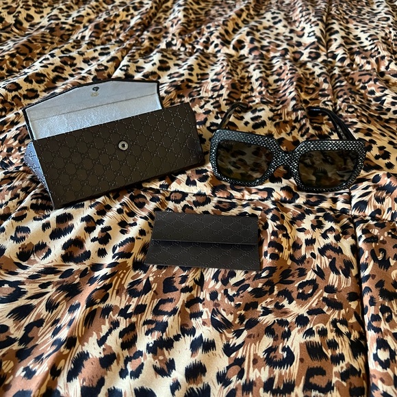 Oversized Square Crystal Gucci Sunglasses - Picture 3 of 12